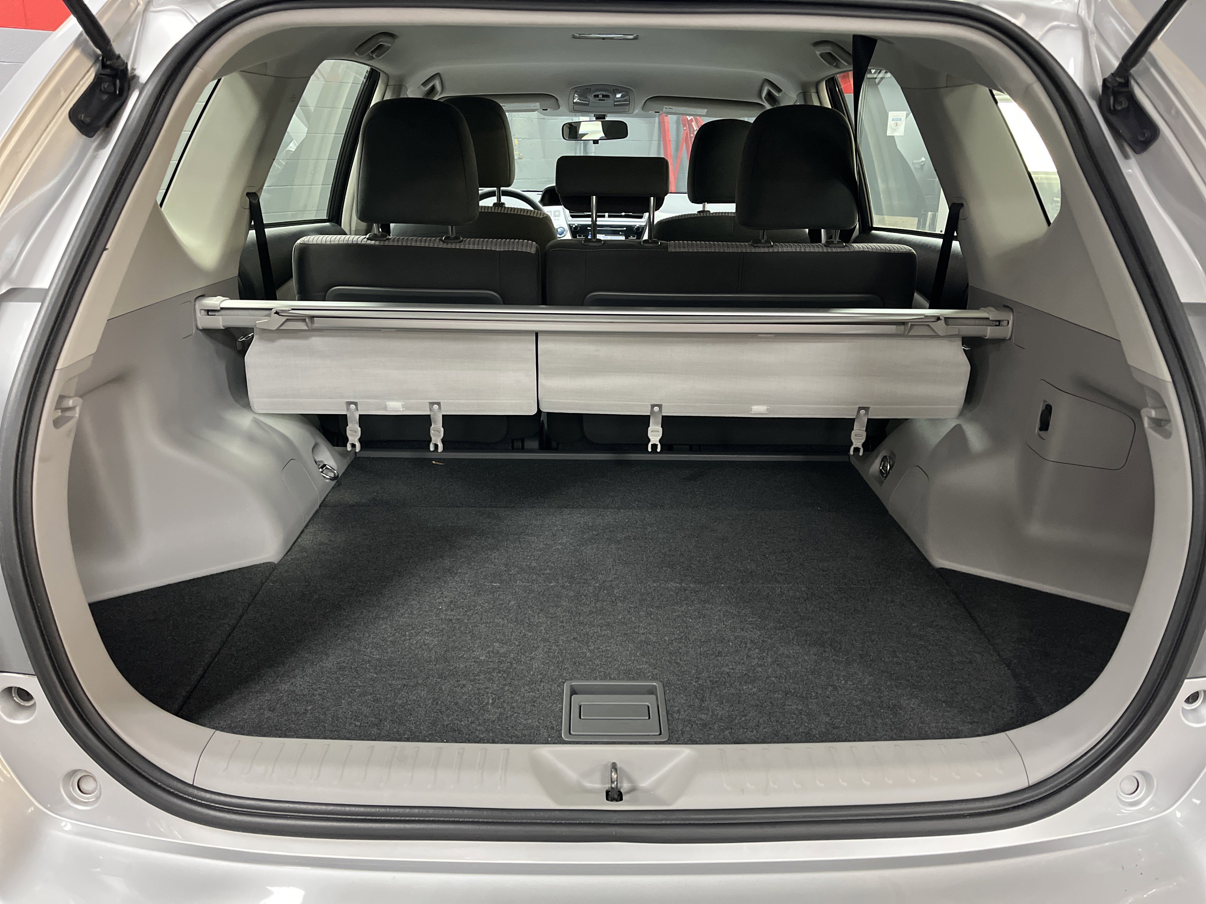 Used 2016 Toyota Prius V Three image 31