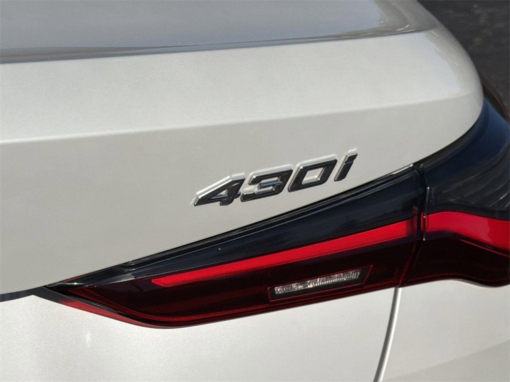 Used 2024 BMW 430i Convertible image 27