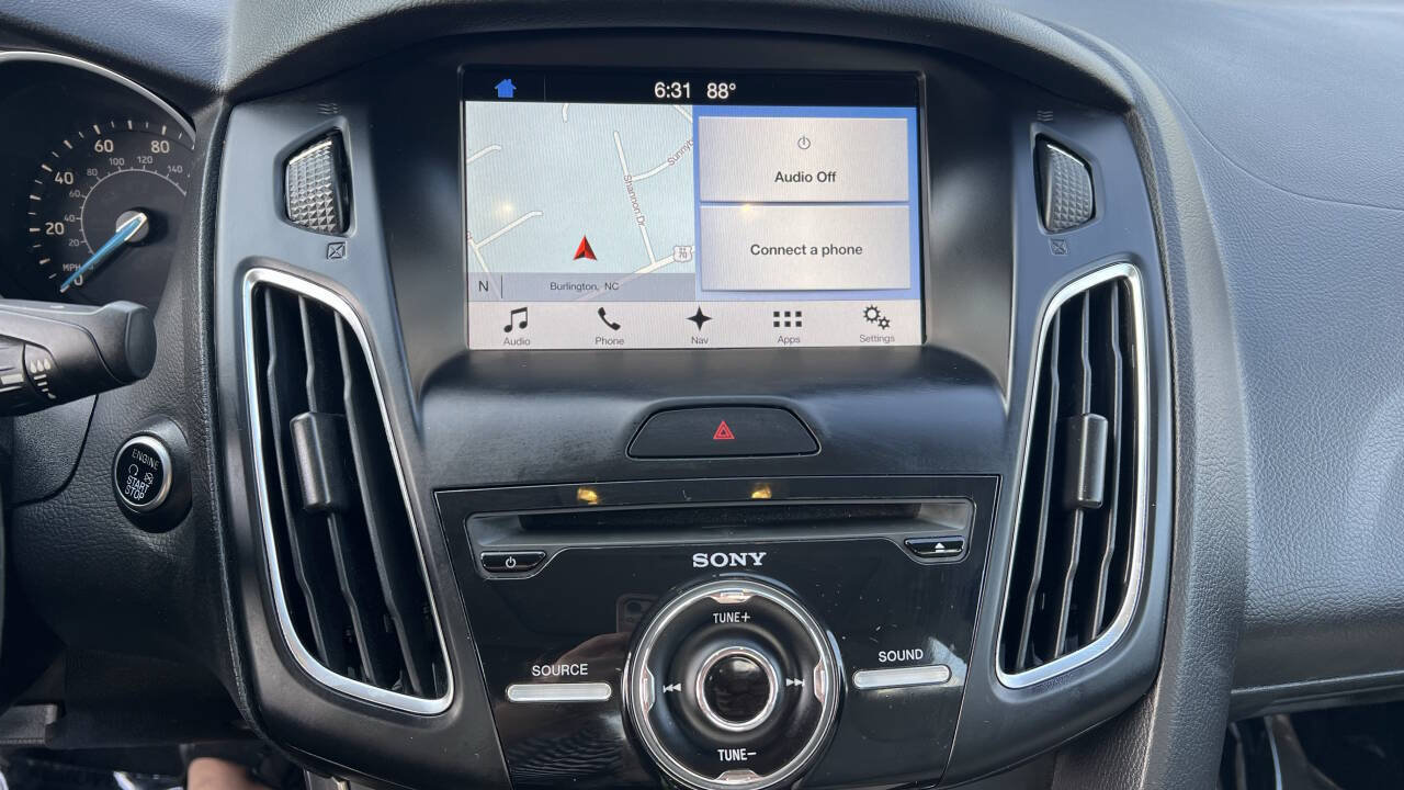 Used 2017 Ford Focus Titanium FWD image 20