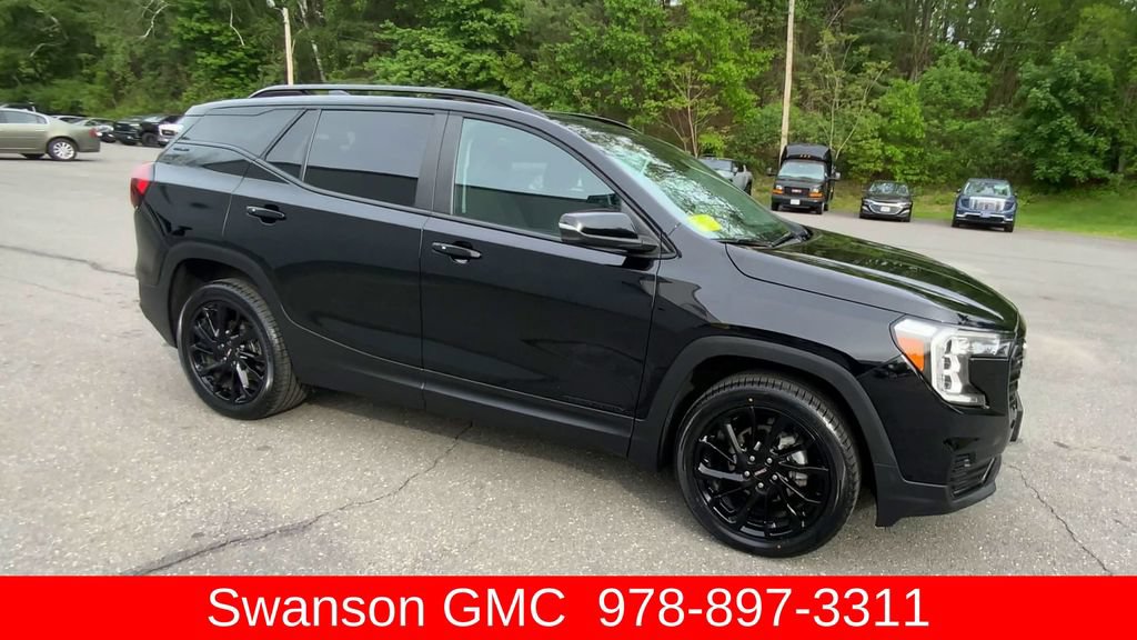 Certified 2023 GMC Terrain SLE w/ Driver Convenience Package AWD/4WD image 2