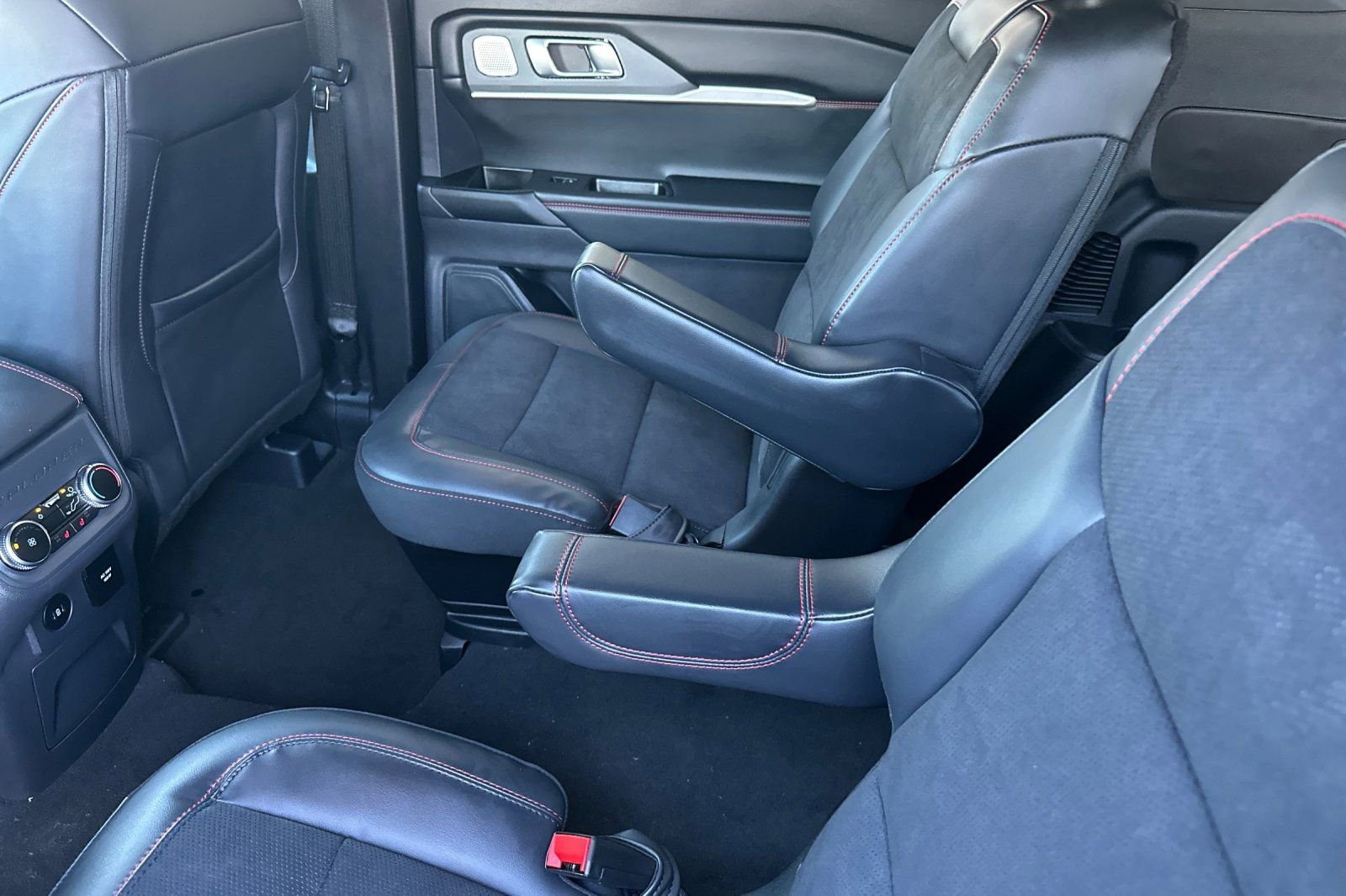 New 2026 Ford Explorer ST w/ Sun And Sound Package image 12