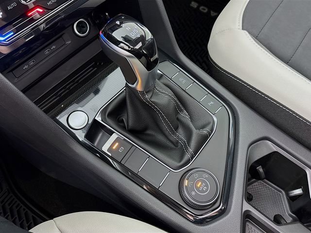 New 2026 Volkswagen Taos SE AWD/4WD image 17