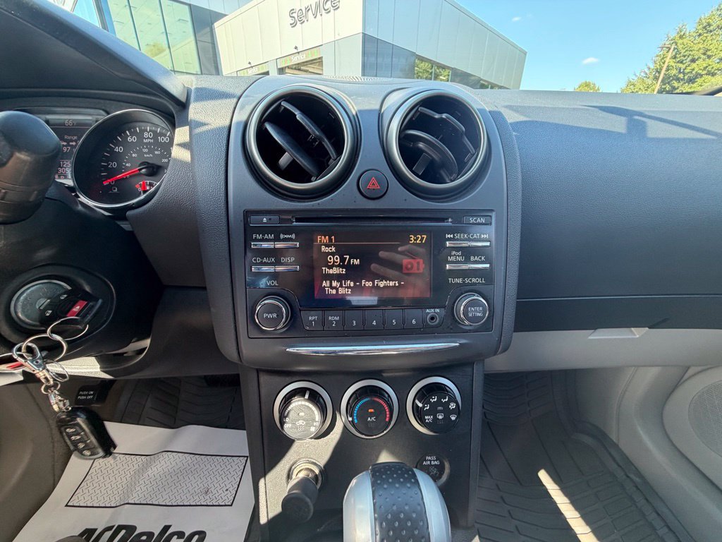 Used 2013 Nissan Rogue S w/ Special Edition Pkg AWD/4WD image 9