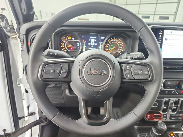 Used 2025 Jeep Wrangler Unlimited Rubicon AWD/4WD image 21