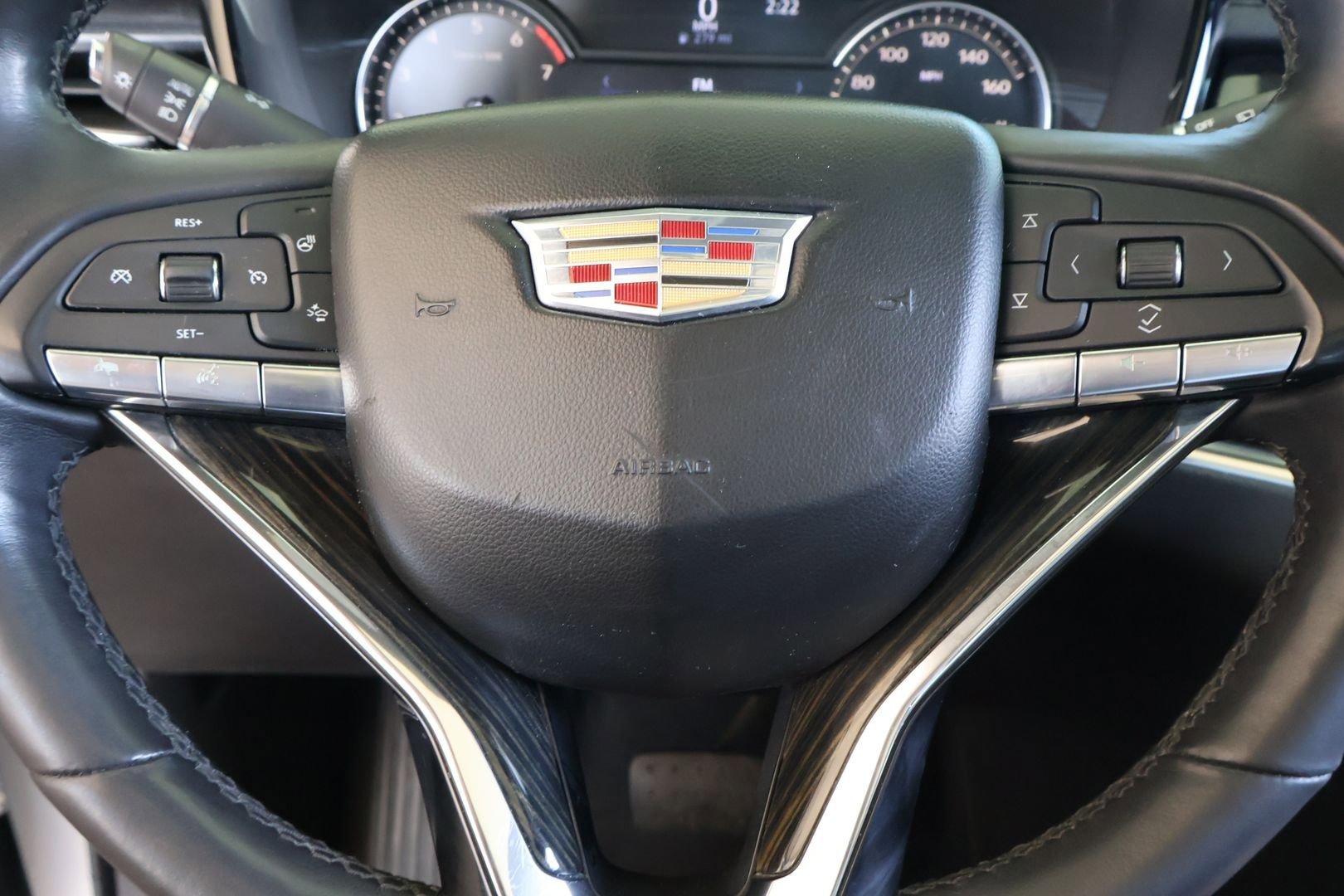 Used 2020 Cadillac XT6 Premium Luxury image 23