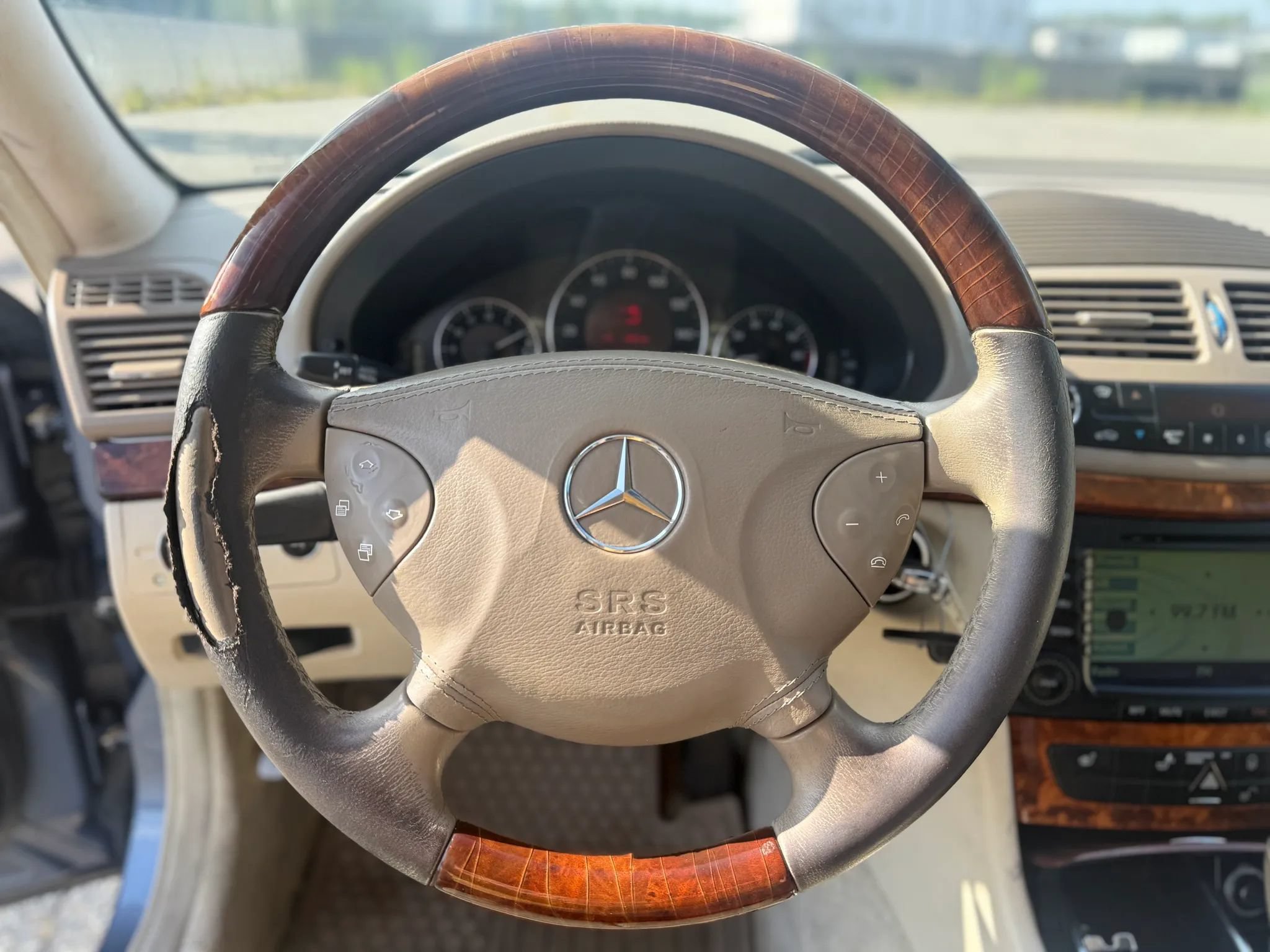 Used 2004 Mercedes-Benz E 500 4MATIC Sedan image 25