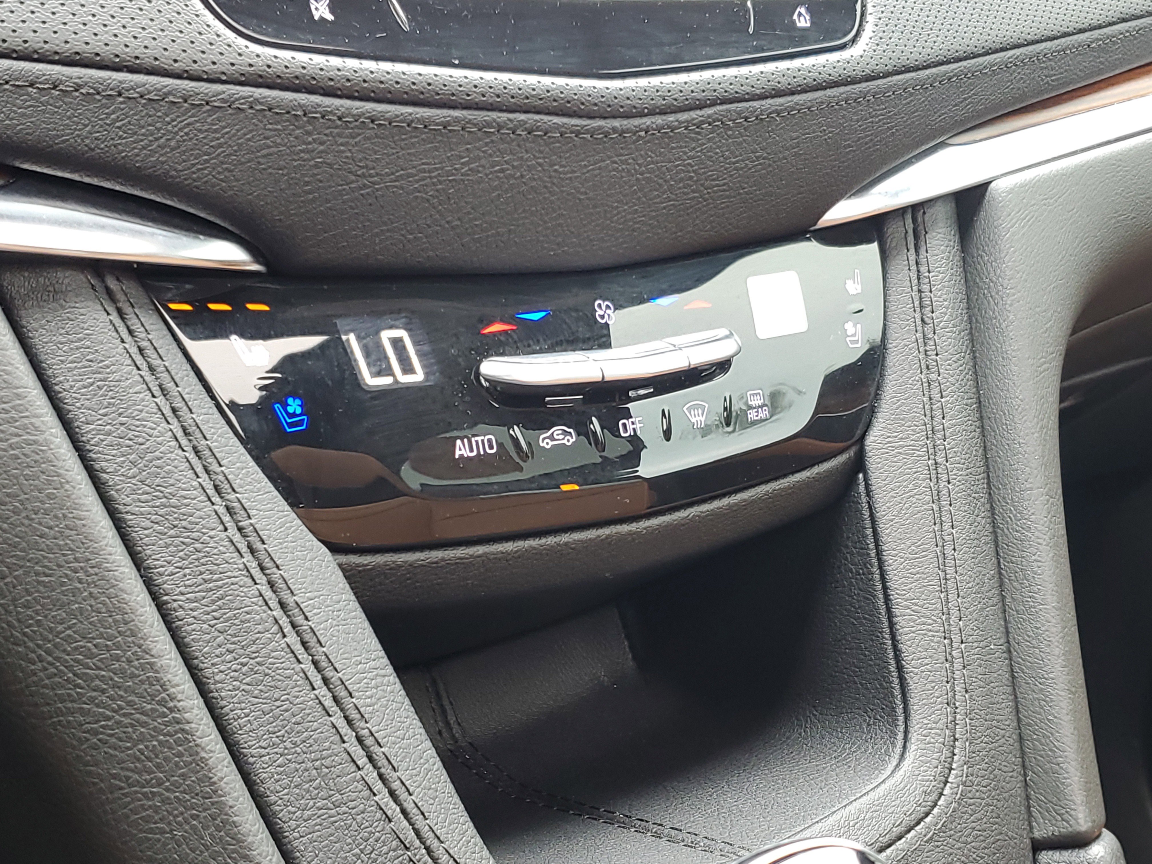 Used 2023 Cadillac XT5 Premium Luxury w/ Technology Package image 29