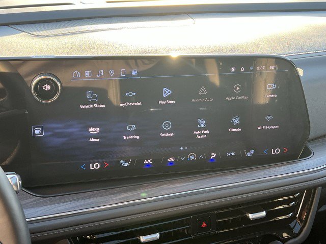 Used 2025 Chevrolet Tahoe Z71 w/ Comfort Package image 13