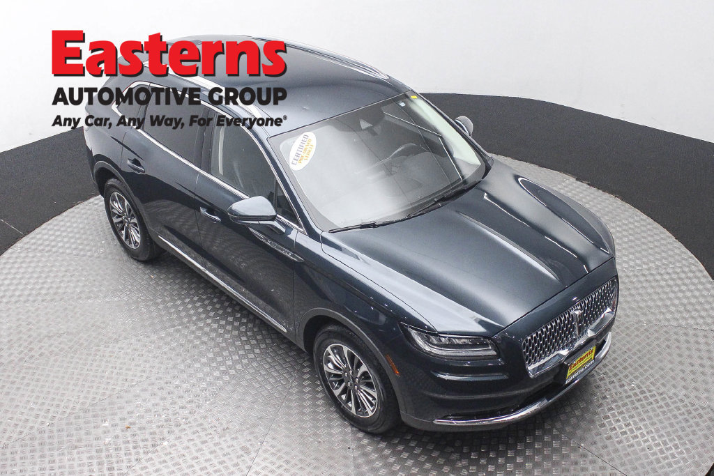 Used 2023 Lincoln Nautilus AWD image 4