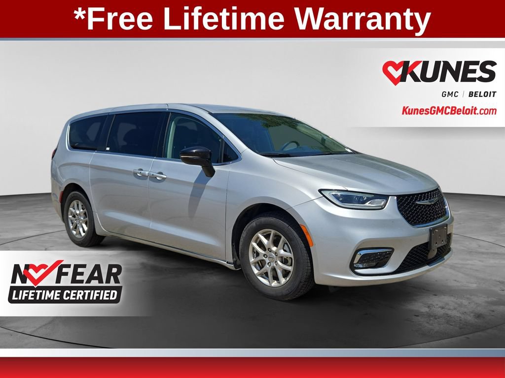Used 2024 Chrysler Pacifica Touring-L