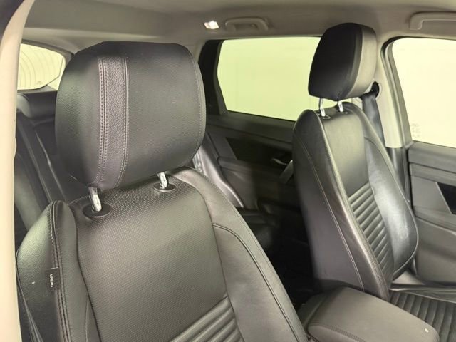 Used 2022 Land Rover Discovery Sport S image 31
