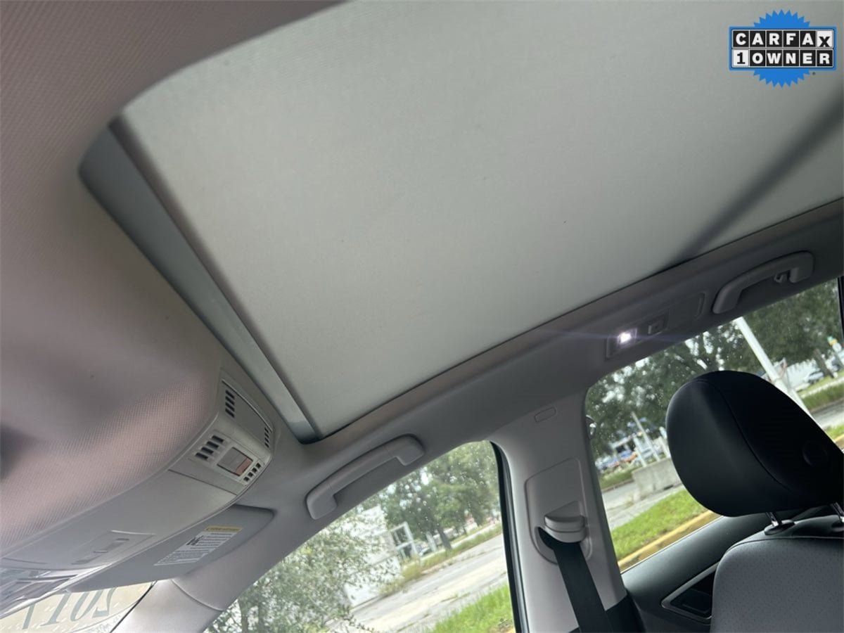 Used 2017 Volkswagen Golf Alltrack SE image 15