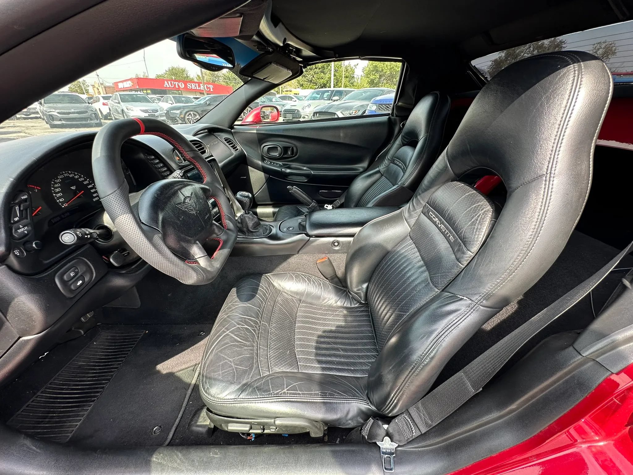 Used 2001 Chevrolet Corvette Coupe w/ Preferred Equipment Group2 RWD image 17