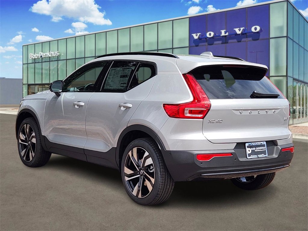 New 2025 Volvo XC40 B5 Ultra w/ Climate Package image 28