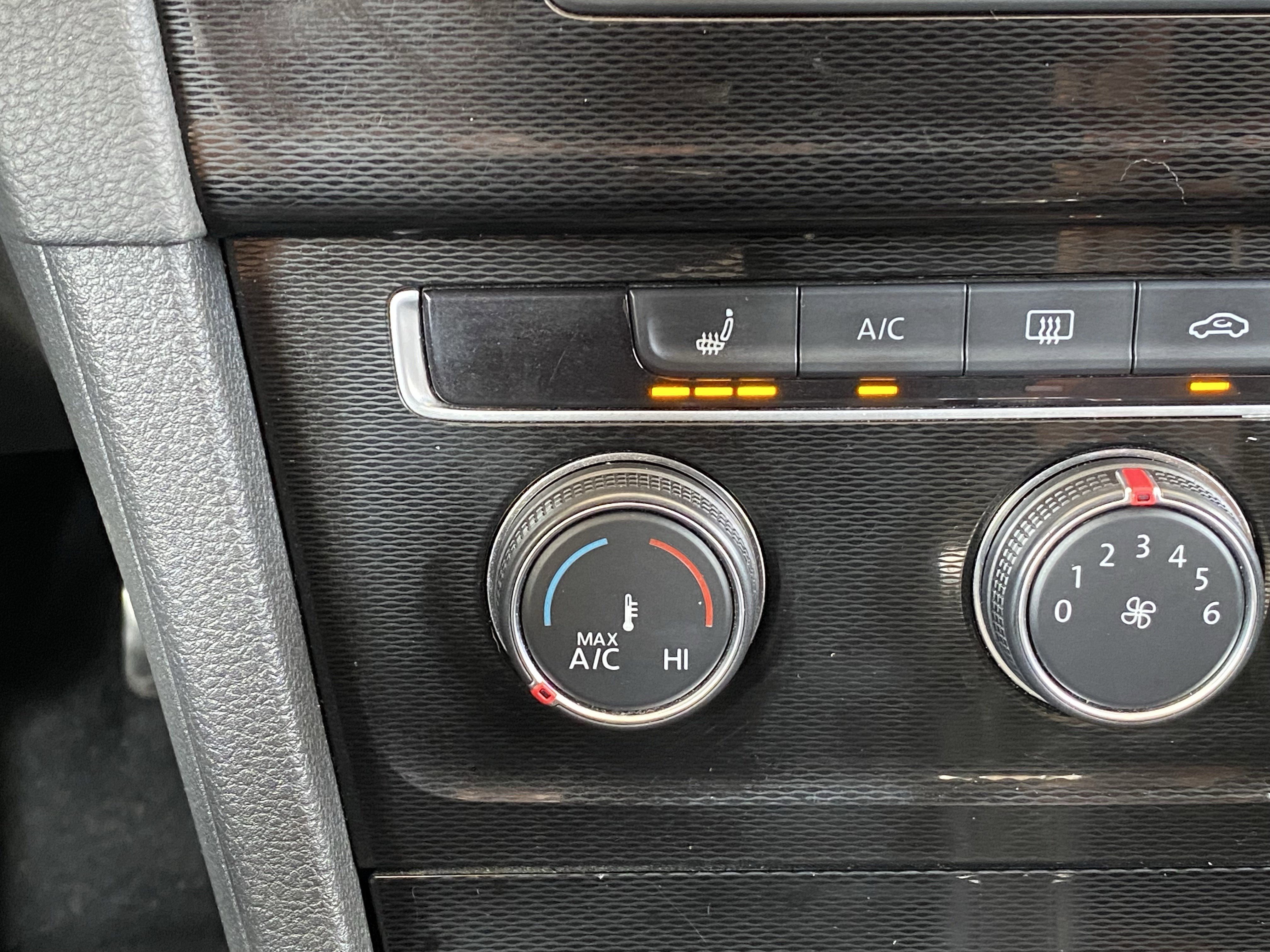 Used 2017 Volkswagen GTI Sport image 13