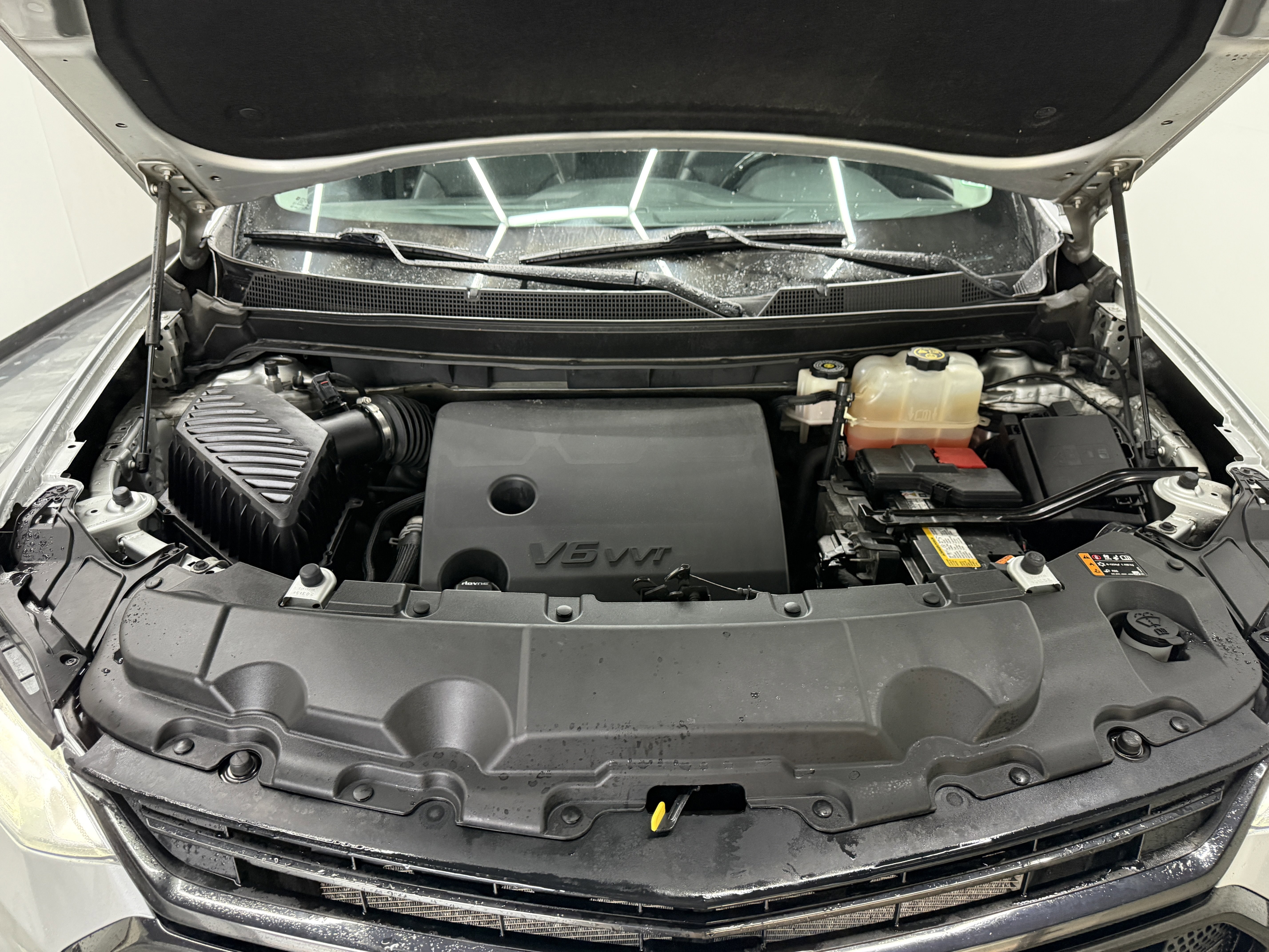 Used 2021 Chevrolet Traverse Premier w/ Redline Edition AWD/4WD image 29