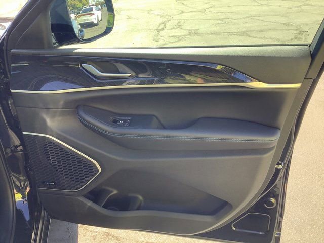 New 2024 Jeep Grand Cherokee Trailhawk AWD/4WD image 39
