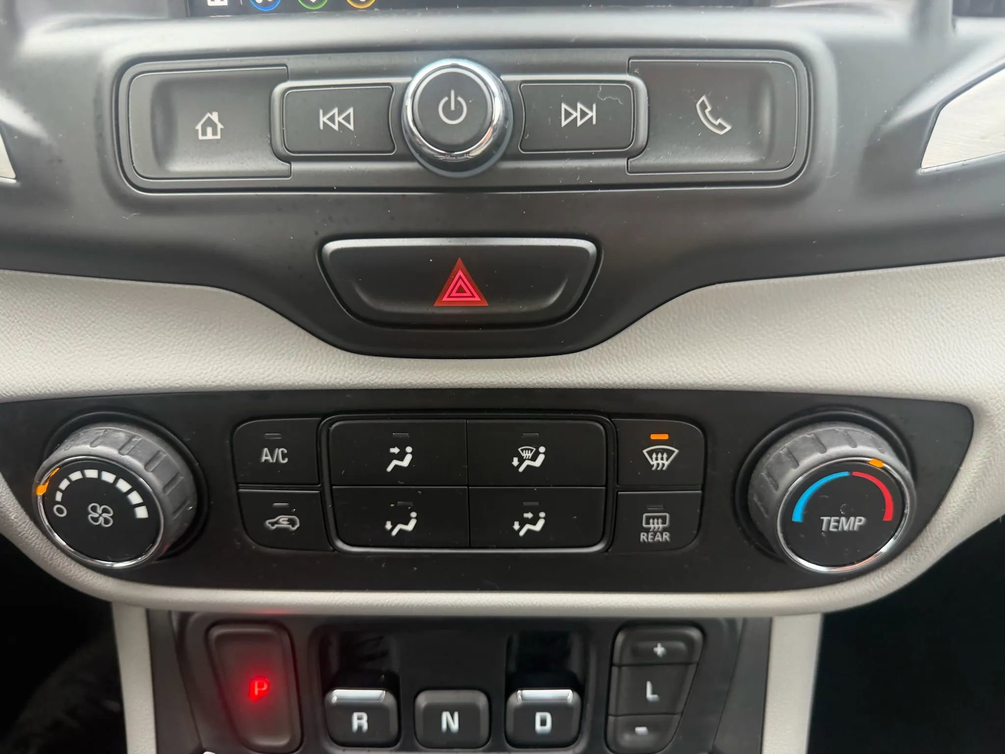 Used 2018 GMC Terrain SLE image 26