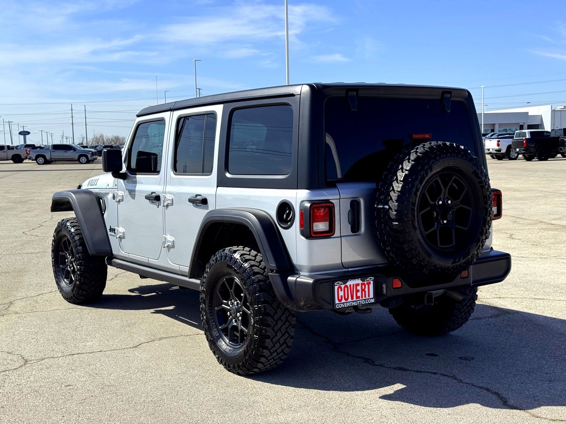 Used 2024 Jeep Wrangler Willys image 10