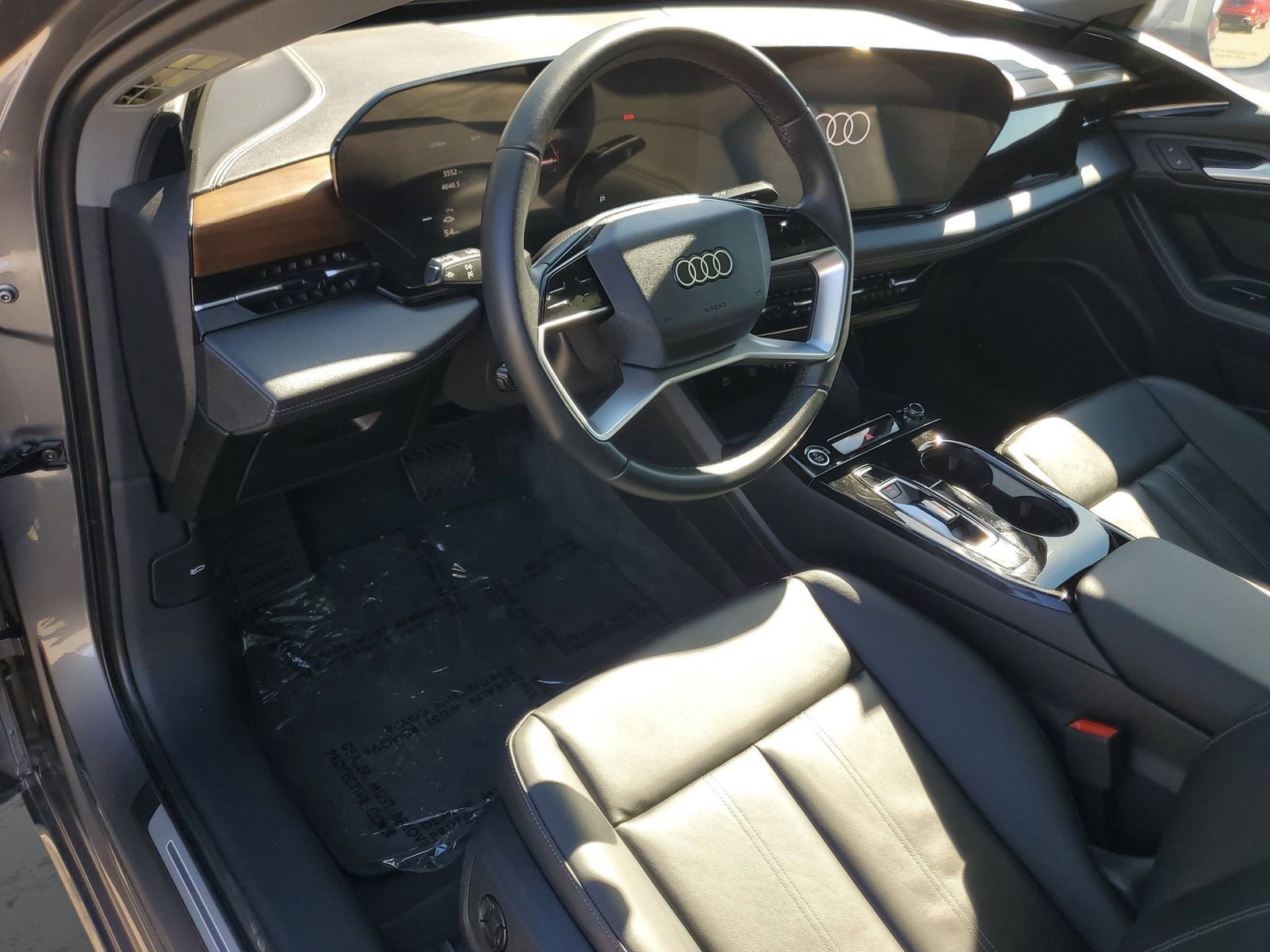 Used 2025 Audi A6 e-tron Premium w/ Ultra Package image 17