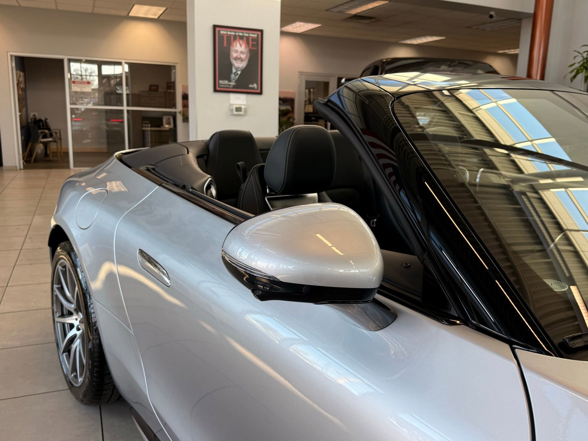 Used 2023 Mercedes-Benz SL 43 AMG w/ Driver Assistance Package image 12