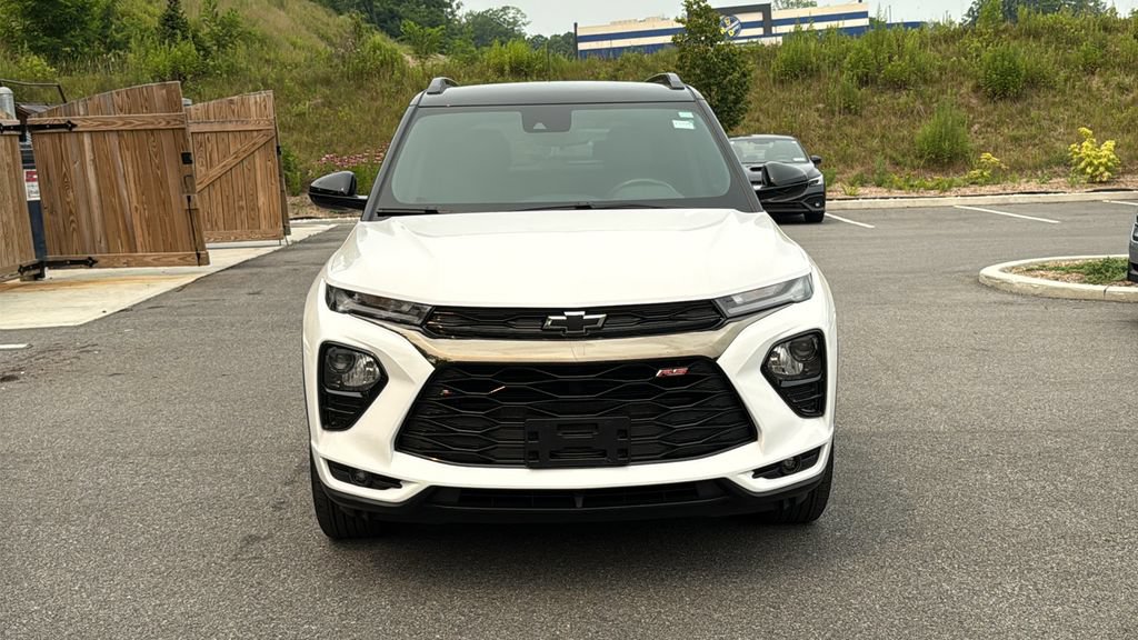 Used 2023 Chevrolet TrailBlazer RS AWD/4WD image 2