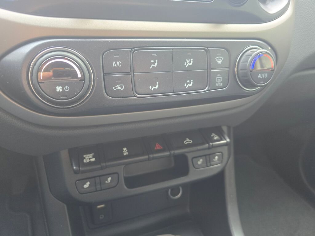 Used 2017 Chevrolet Colorado Z71 image 27