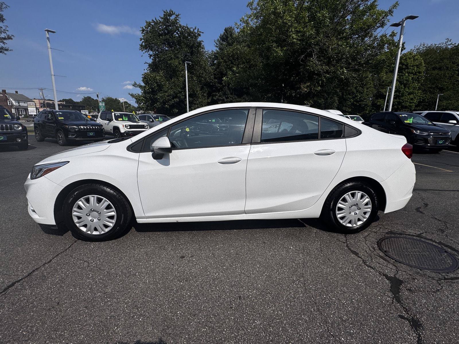 Certified 2017 Chevrolet Cruze LS FWD image 4