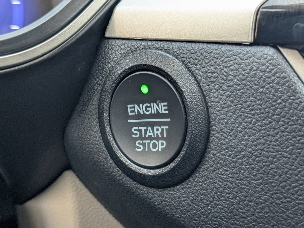 Certified 2022 Ford Escape SEL w/ Technology Package image 31