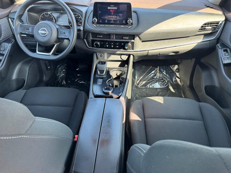 Used 2023 Nissan Rogue S image 11