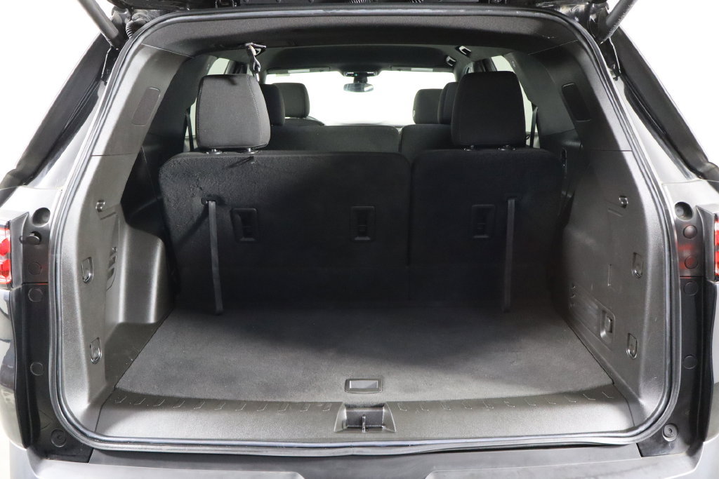 Used 2023 Chevrolet Traverse LT AWD/4WD image 11