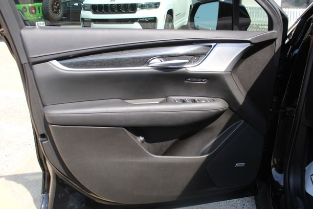 Used 2021 Cadillac XT5 Premium Luxury FWD image 8