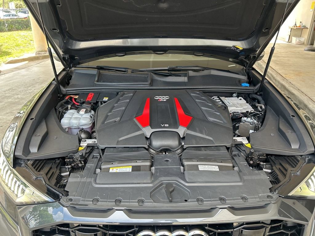 Used 2022 Audi RS Q8 AWD/4WD image 17