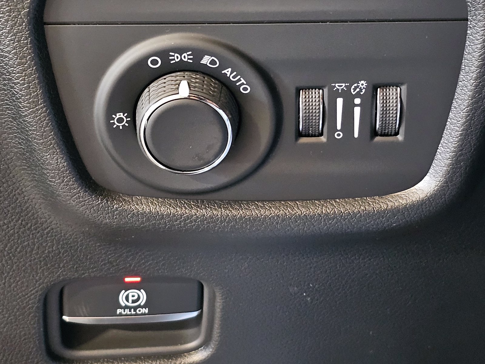 New 2027 Jeep Grand Cherokee Laredo X AWD/4WD image 15
