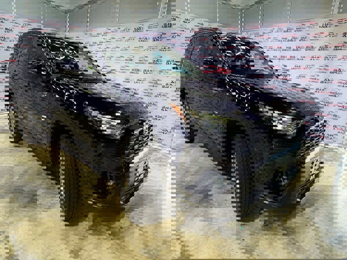 Used 2022 Toyota RAV4 XLE image 5