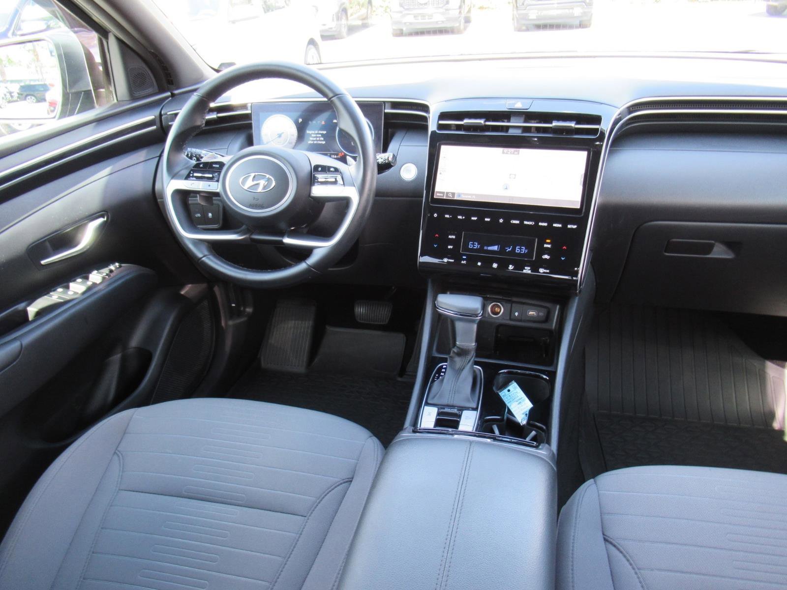 Used 2023 Hyundai Santa Cruz SEL Premium w/ Cargo Package AWD/4WD image 14