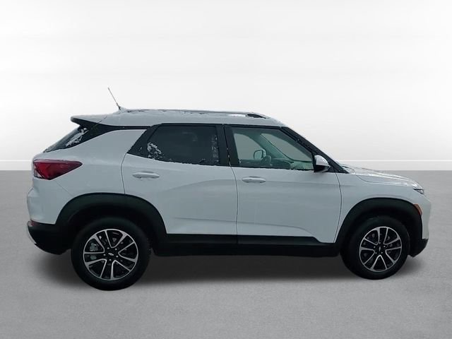 Used 2025 Chevrolet TrailBlazer LT image 4