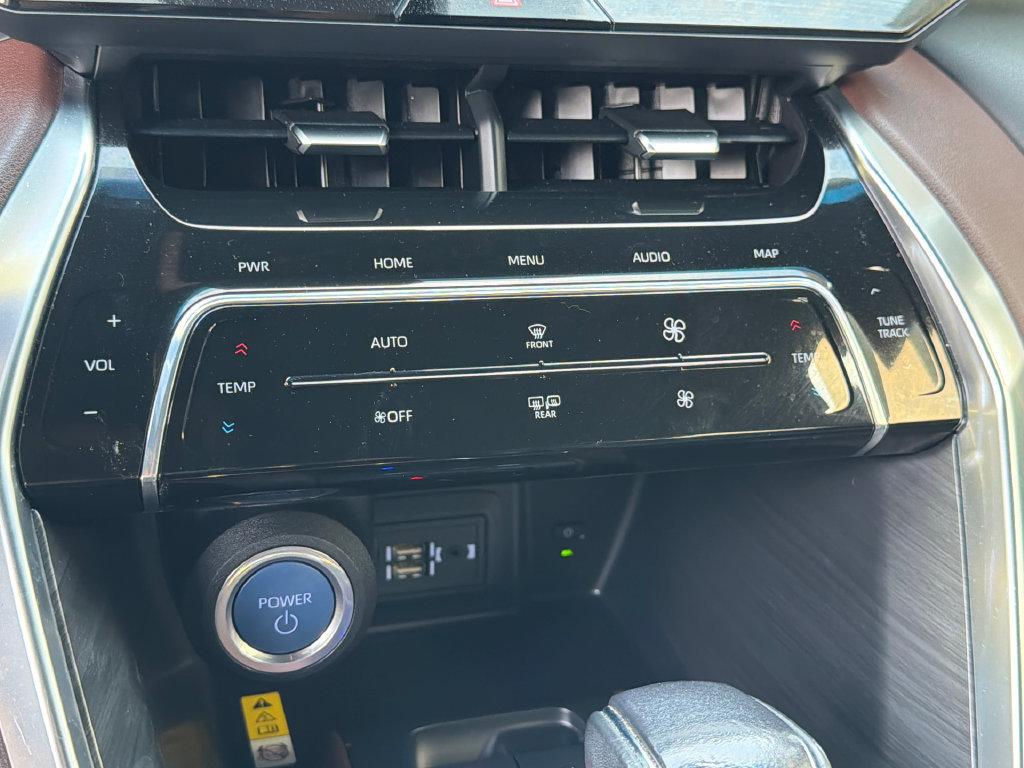 Used 2022 Toyota Venza XLE AWD/4WD image 28