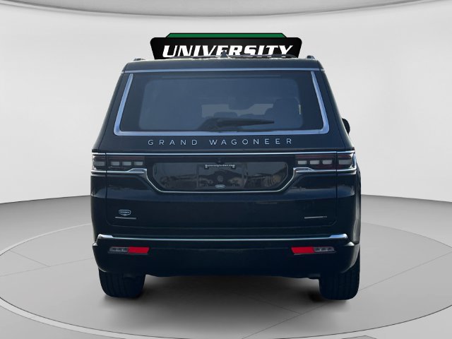 Used 2023 Jeep Grand Wagoneer Series III AWD/4WD image 4