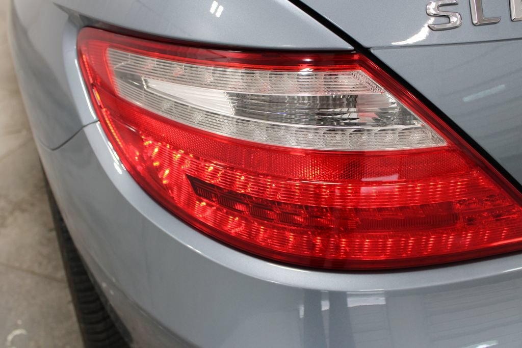 Used 2012 Mercedes-Benz SLK 350 image 22