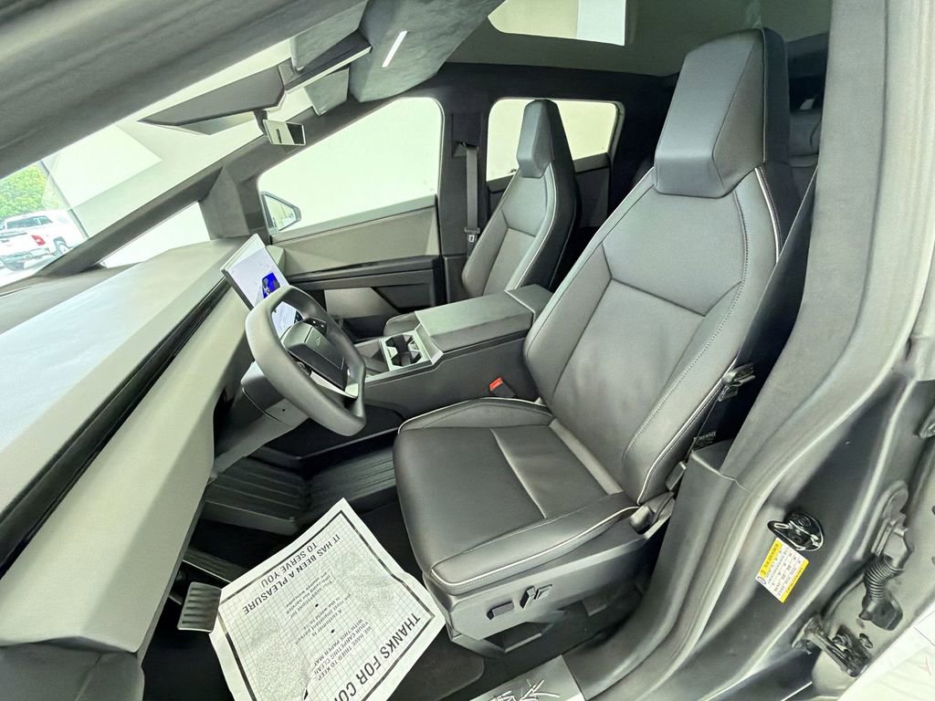 Used 2025 Tesla Cybertruck AWD Crew Cab image 19