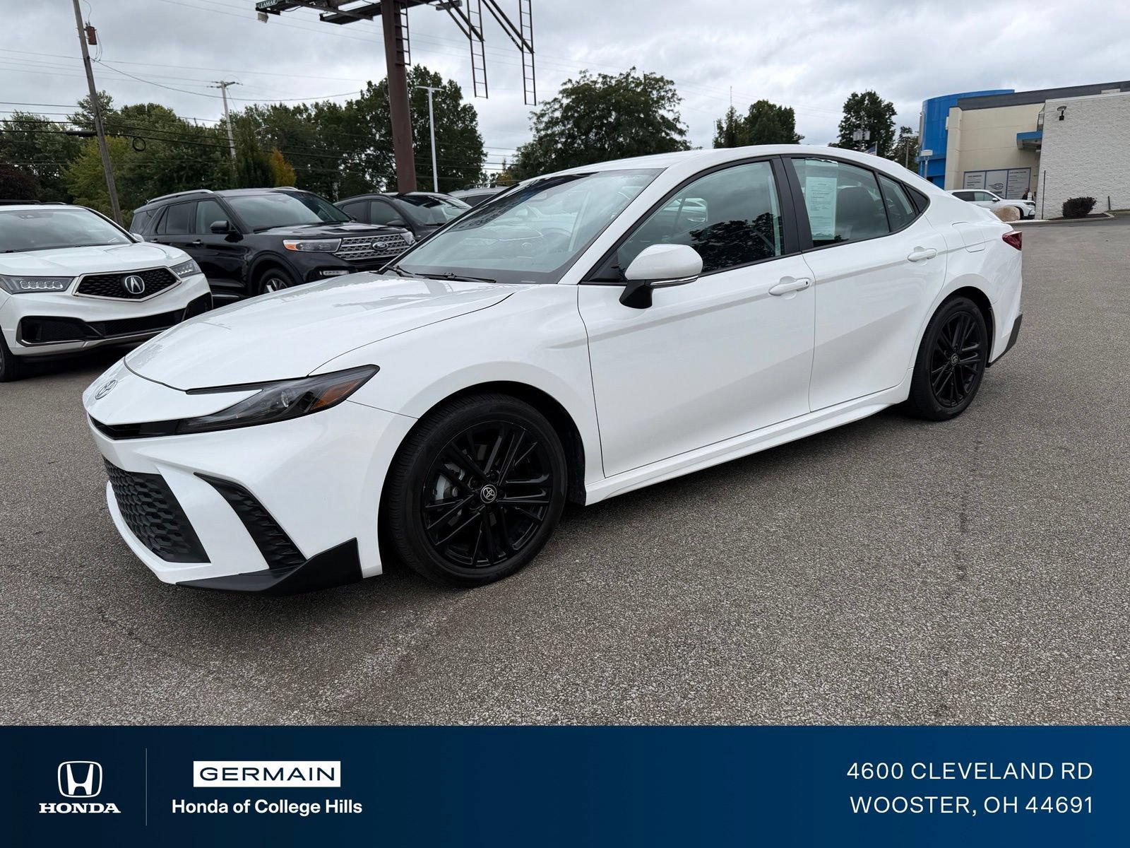 Used 2025 Toyota Camry SE