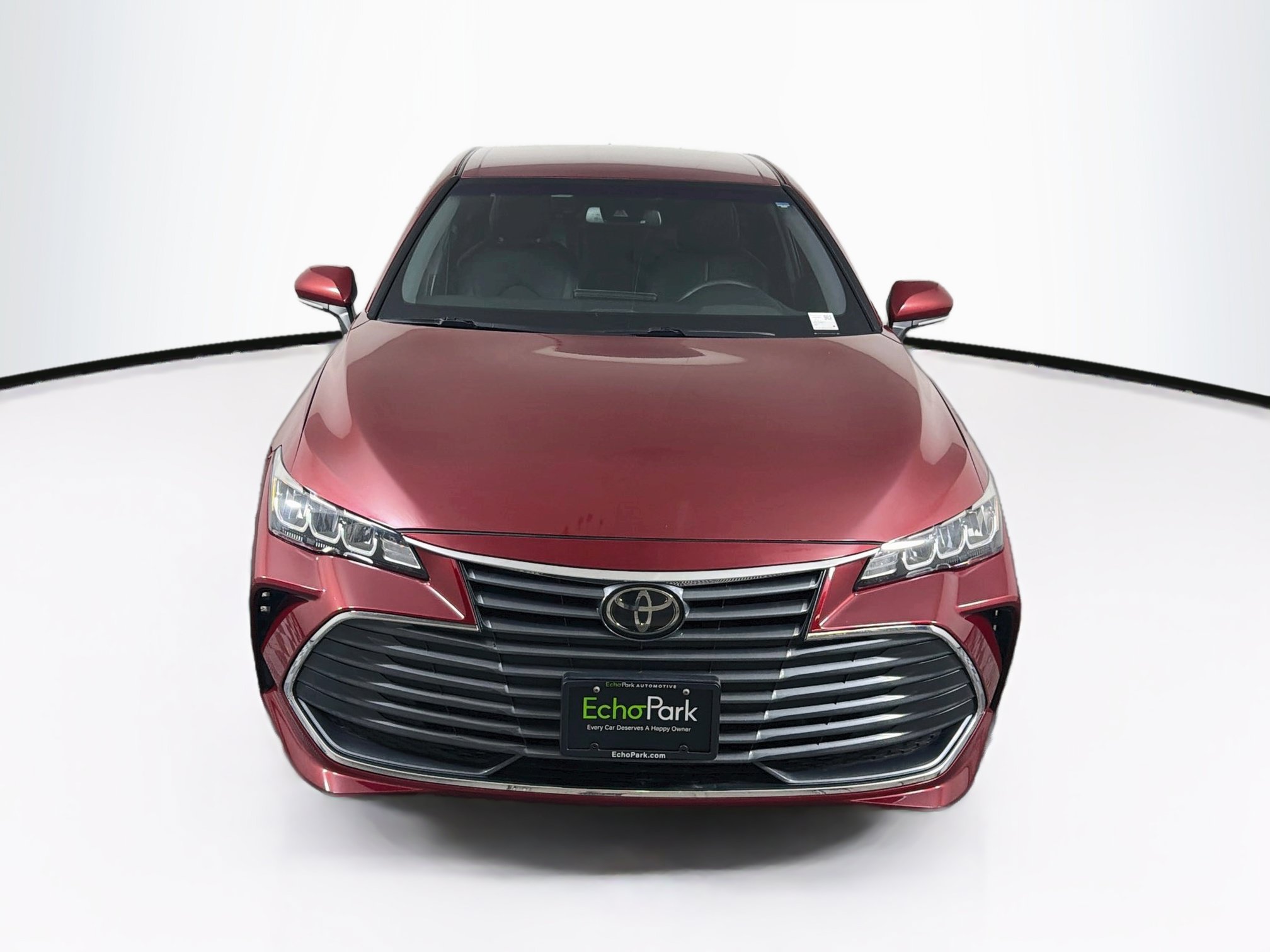 Used 2022 Toyota Avalon XLE FWD image 2