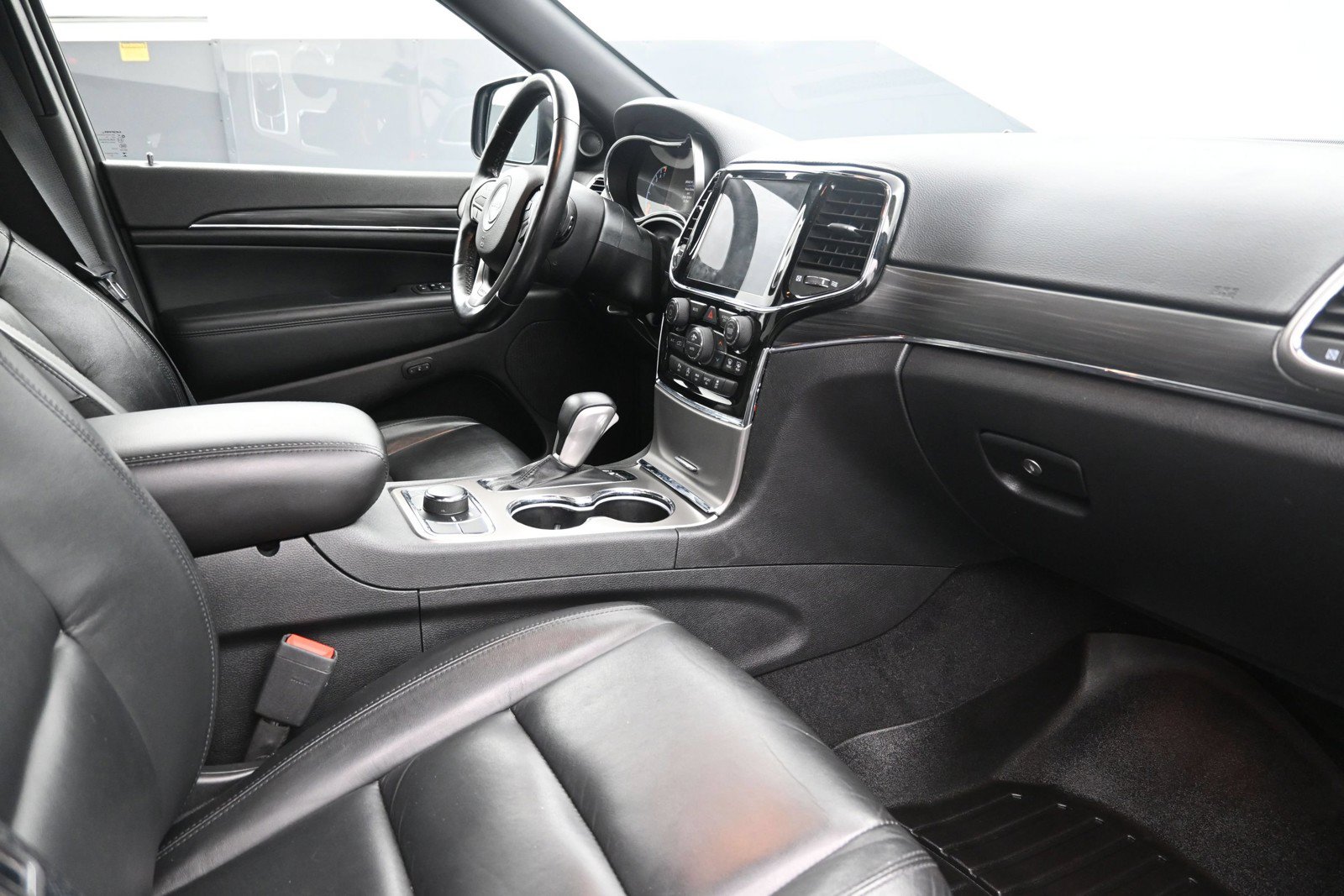 Used 2021 Jeep Grand Cherokee Limited AWD/4WD image 26