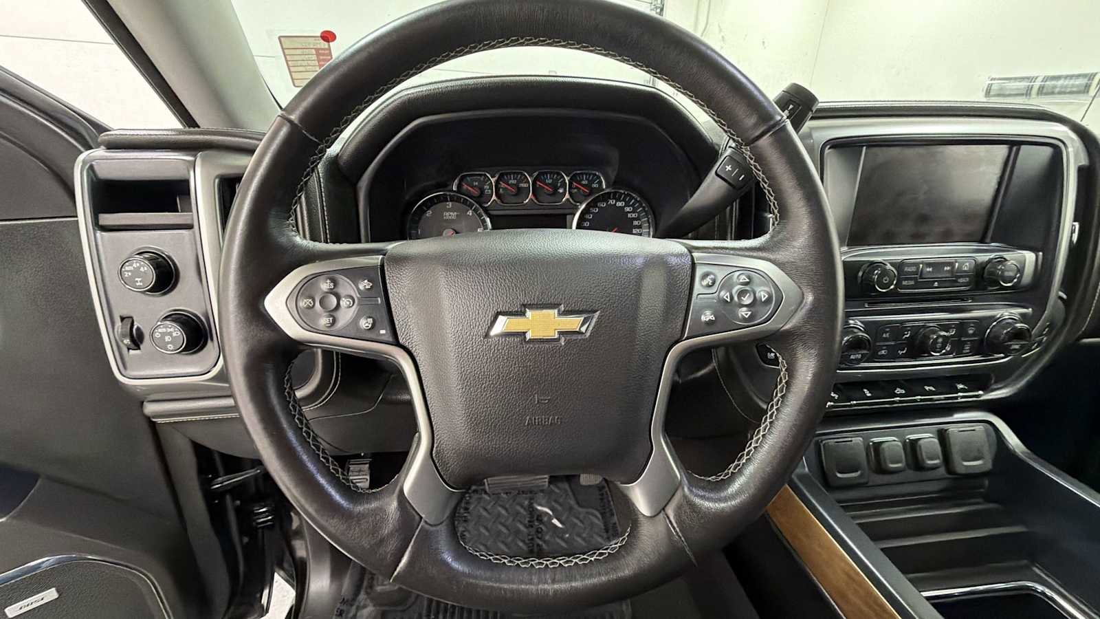 Used 2016 Chevrolet Silverado 1500 LTZ w/ LTZ Plus Package AWD/4WD image 16