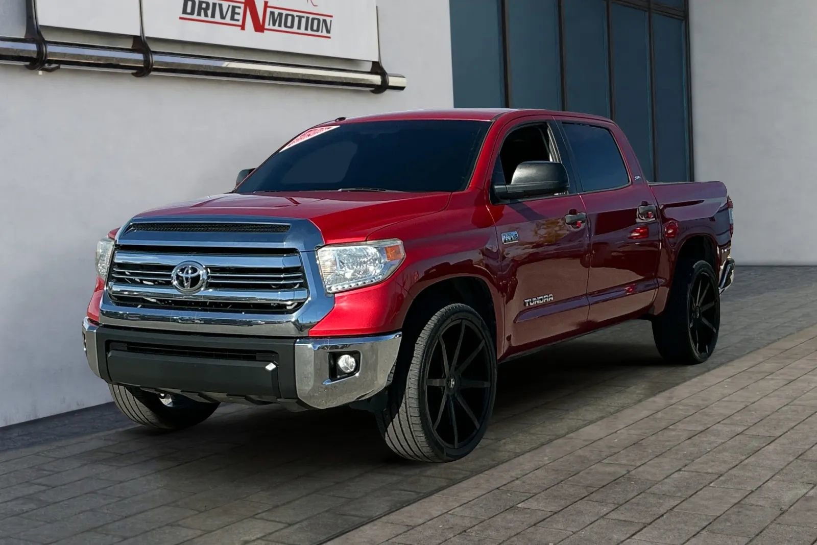 Used 2017 Toyota Tundra SR5 image 6