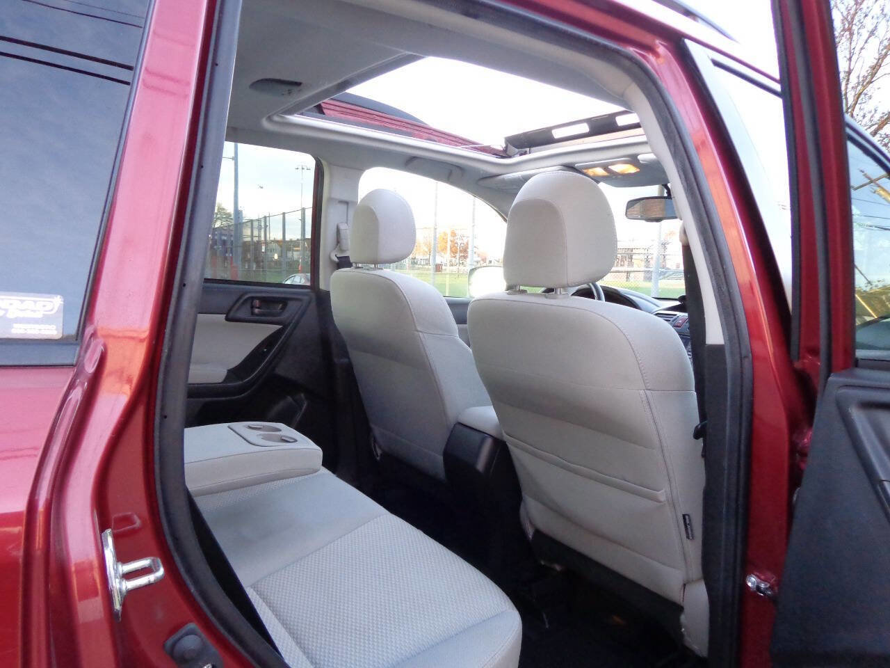 Used 2015 Subaru Forester 2.5i Premium w/ All-Weather Package image 38