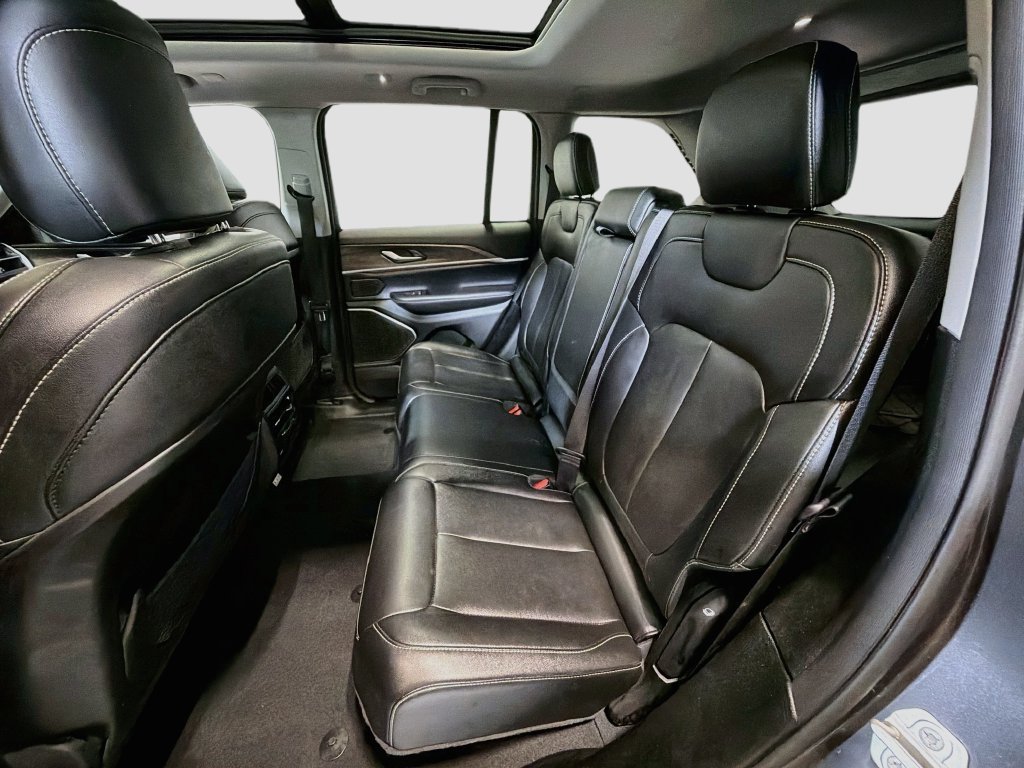 Used 2023 Jeep Grand Cherokee 4WD 4xe image 26