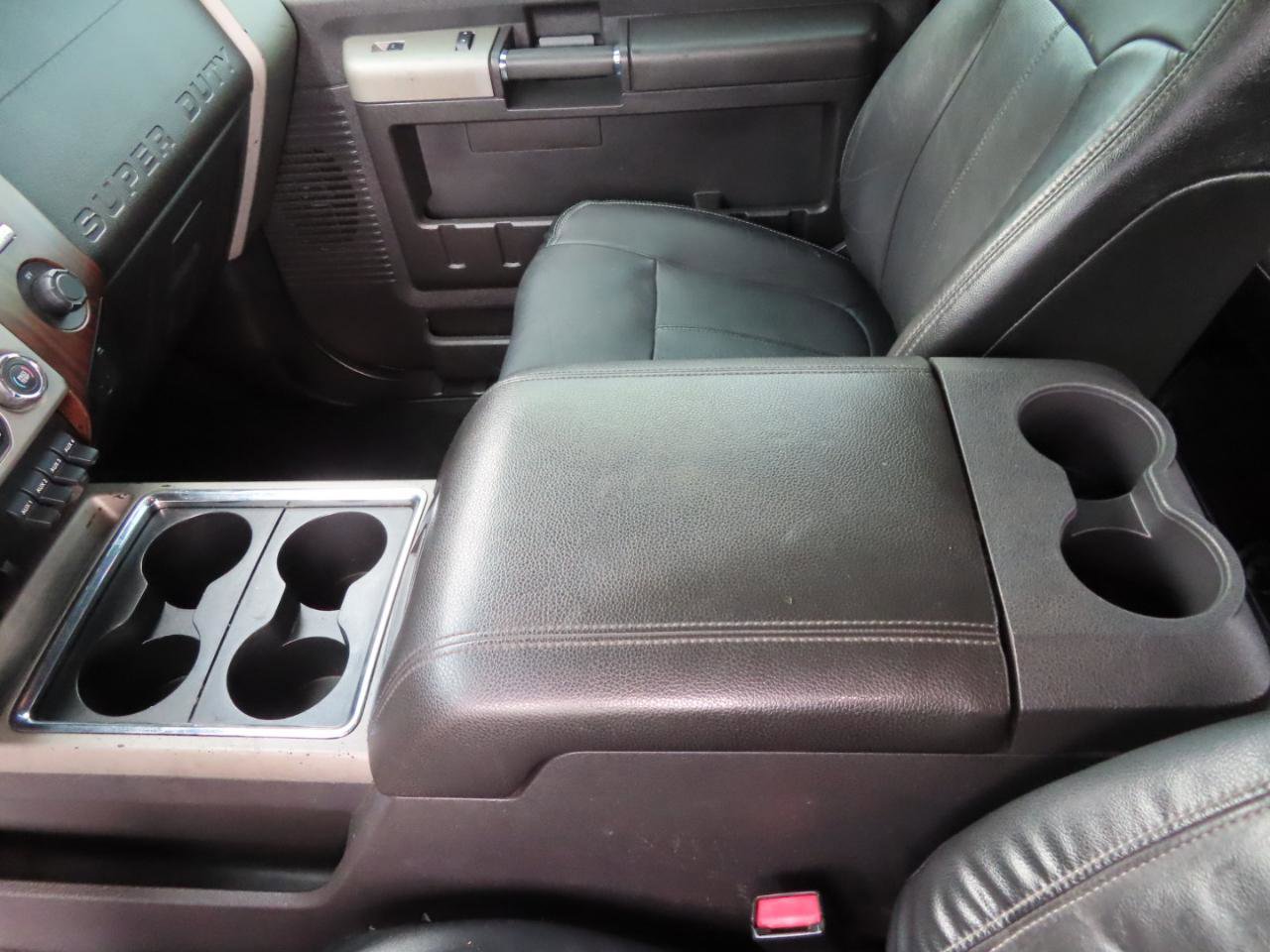 Used 2016 Ford F250 Lariat w/ Lariat Interior Package AWD/4WD image 38