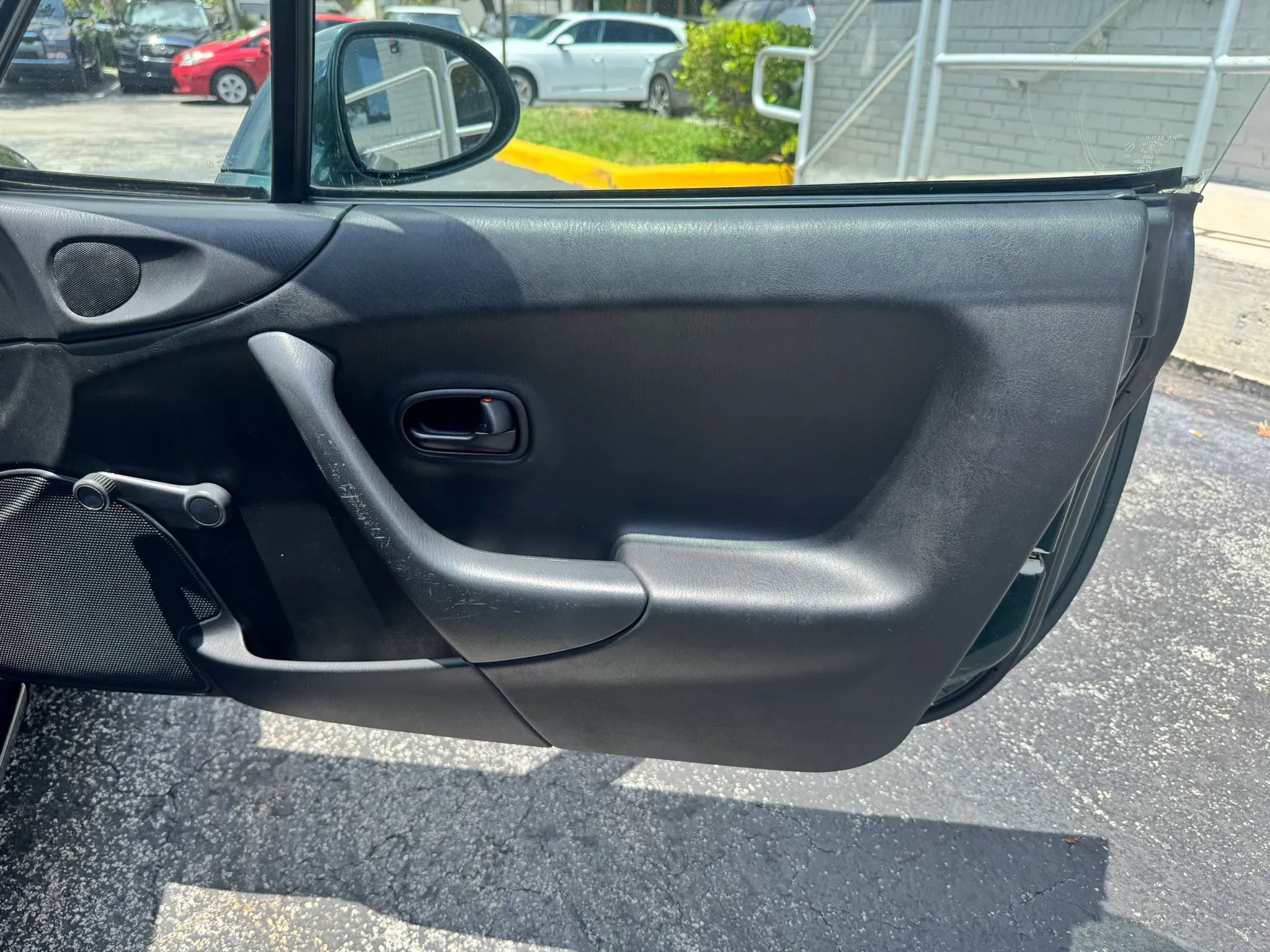 Used 1999 MAZDA MX-5 Miata RWD image 34